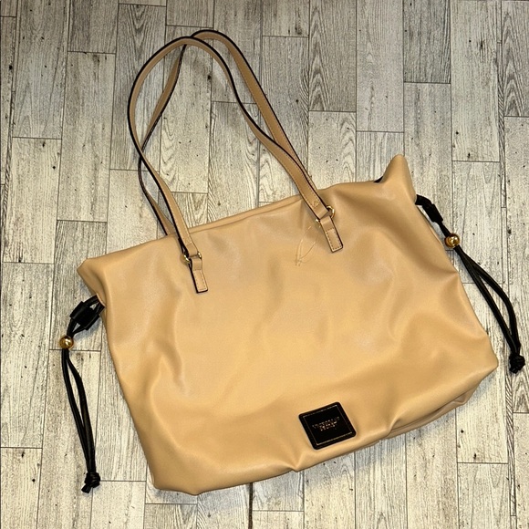 NWOT Victoria’s Secret Tote Bag - Picture 2 of 7